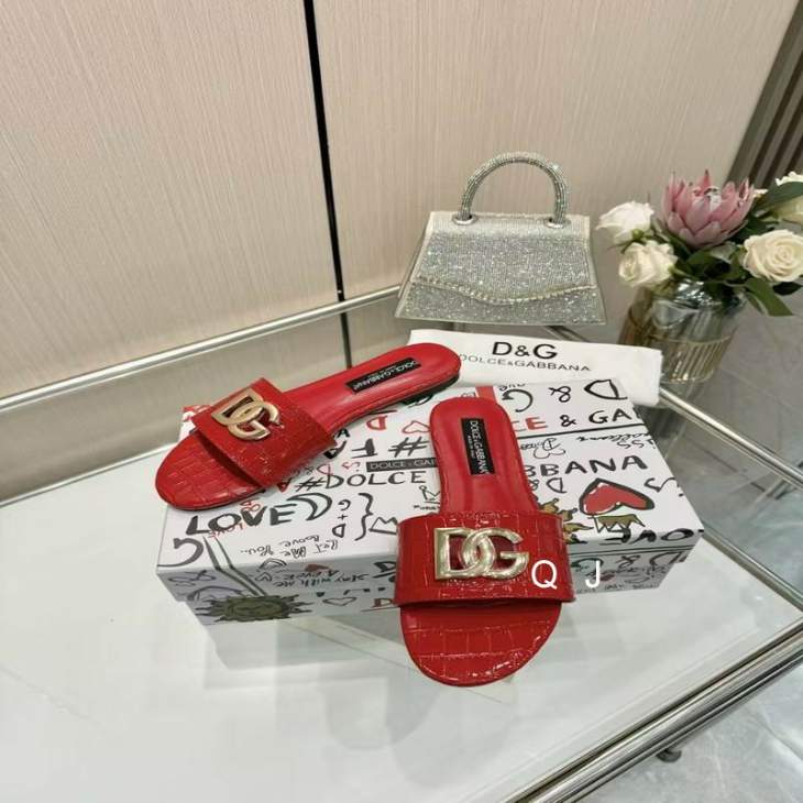 Picture of Dolce Gabbana Slippers _SKUDGsz35-40XJ06022807